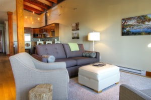 Relax in your own living room: Luxury vacation rental on Salt Spring Island