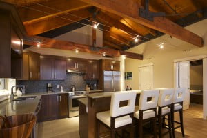 Spacious, fully equipped kitchen: Luxury vacation rental on Salt Spring Island