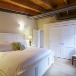 Queen and King sized beds: Salt Spring Island Luxury vacation rentals